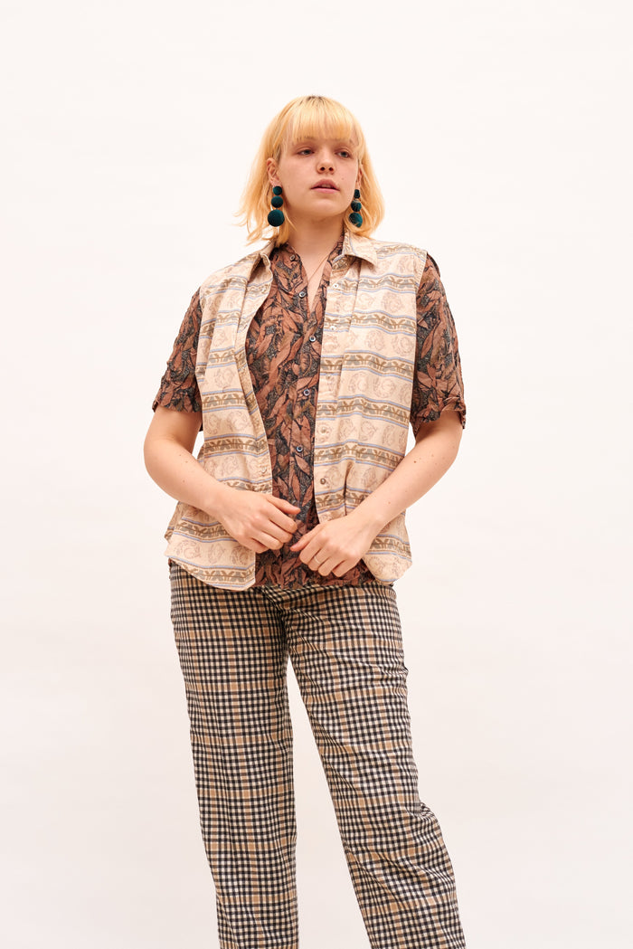 Authentic Beige and White Shirt with Zero Sleeves - VinoKilo.com