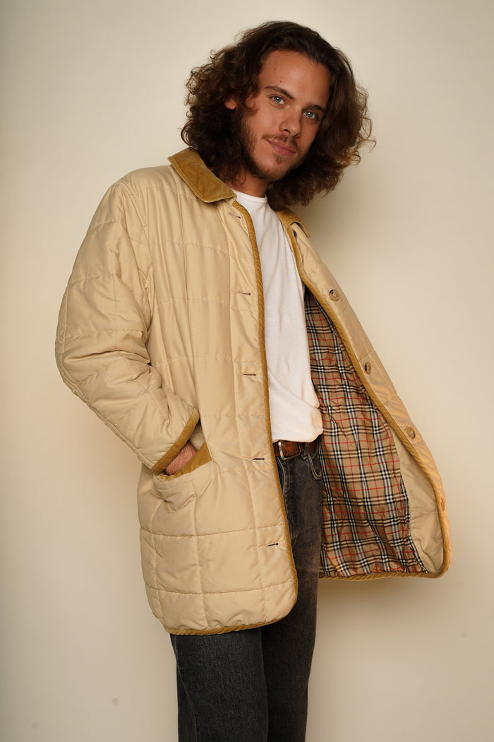 Beige Burberry quilted Jacket L - VinoKilo.com